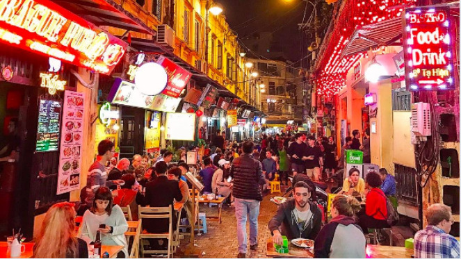 top-8-khu-pho-am-thuc-ha-noi-ngon-noi-tieng-ban-ca-buoi-toi-202212090011418374